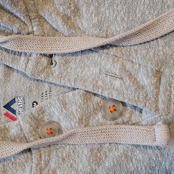 Broncos sweatshirt - Picture 3 of 5